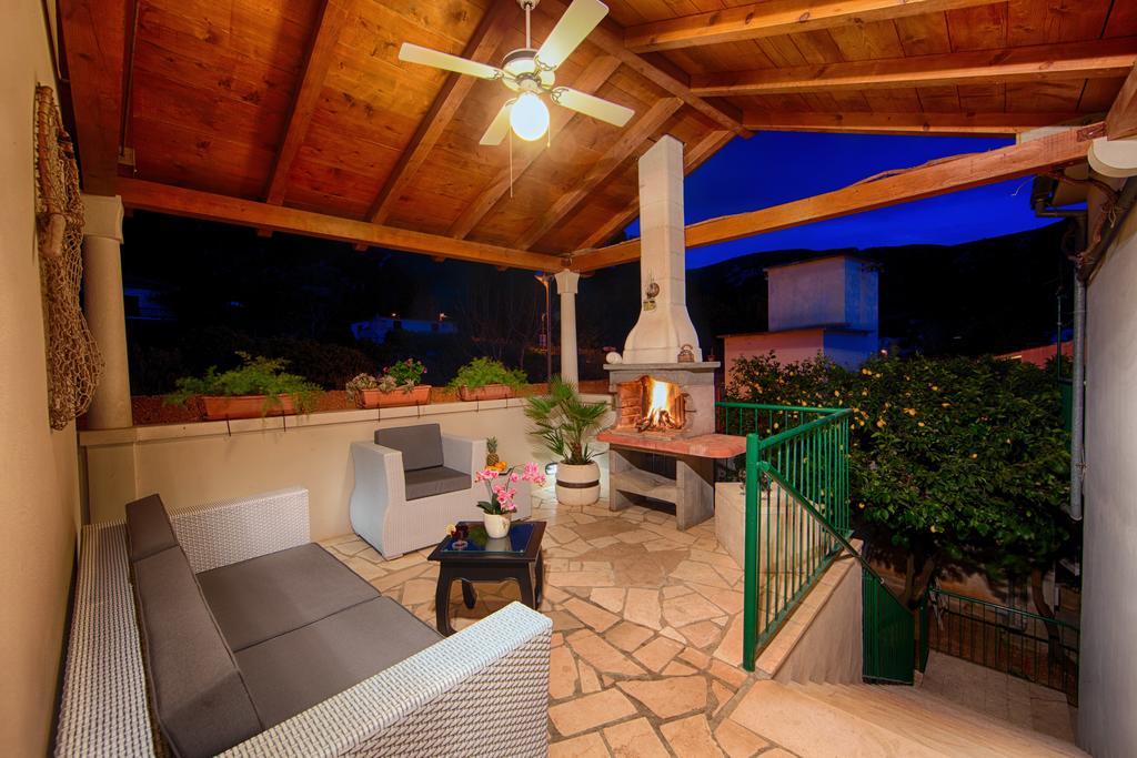 Villa Kamenica Komiža Quarto foto